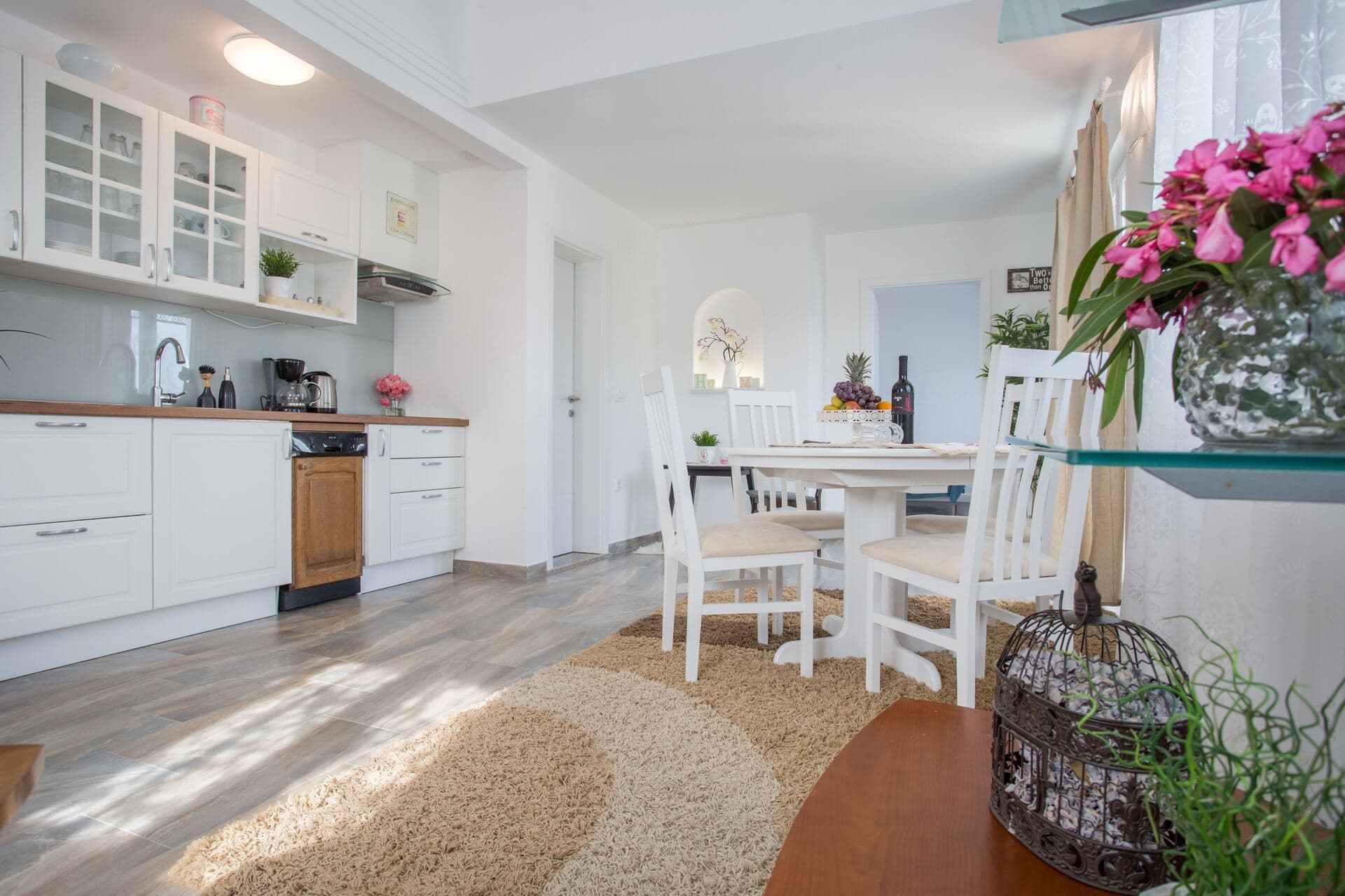 Apartment with balcony photo 5